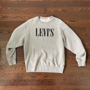 Levi’s Grey Crewneck Oversized Thick Like New size Medium